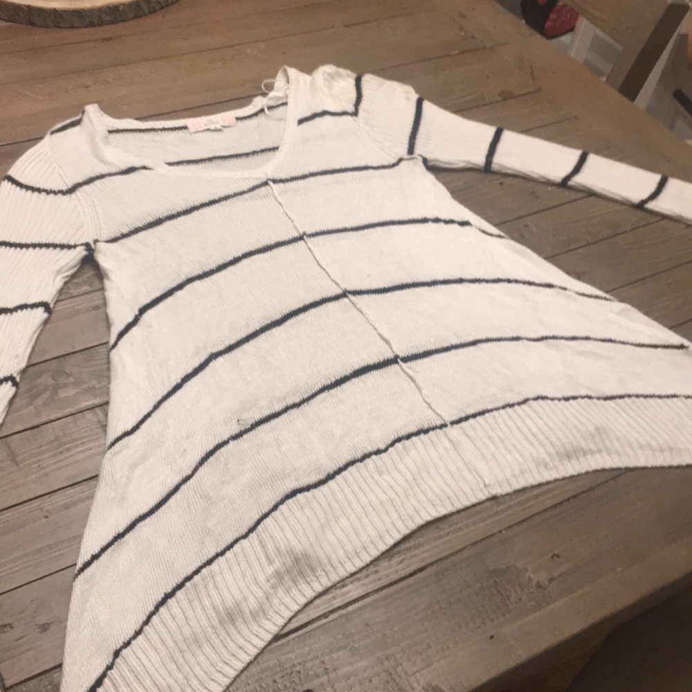 Cream and black light weight sweater